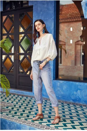 ARTKA HIGH RISE MOM JEANS IN LIGHT BLUE