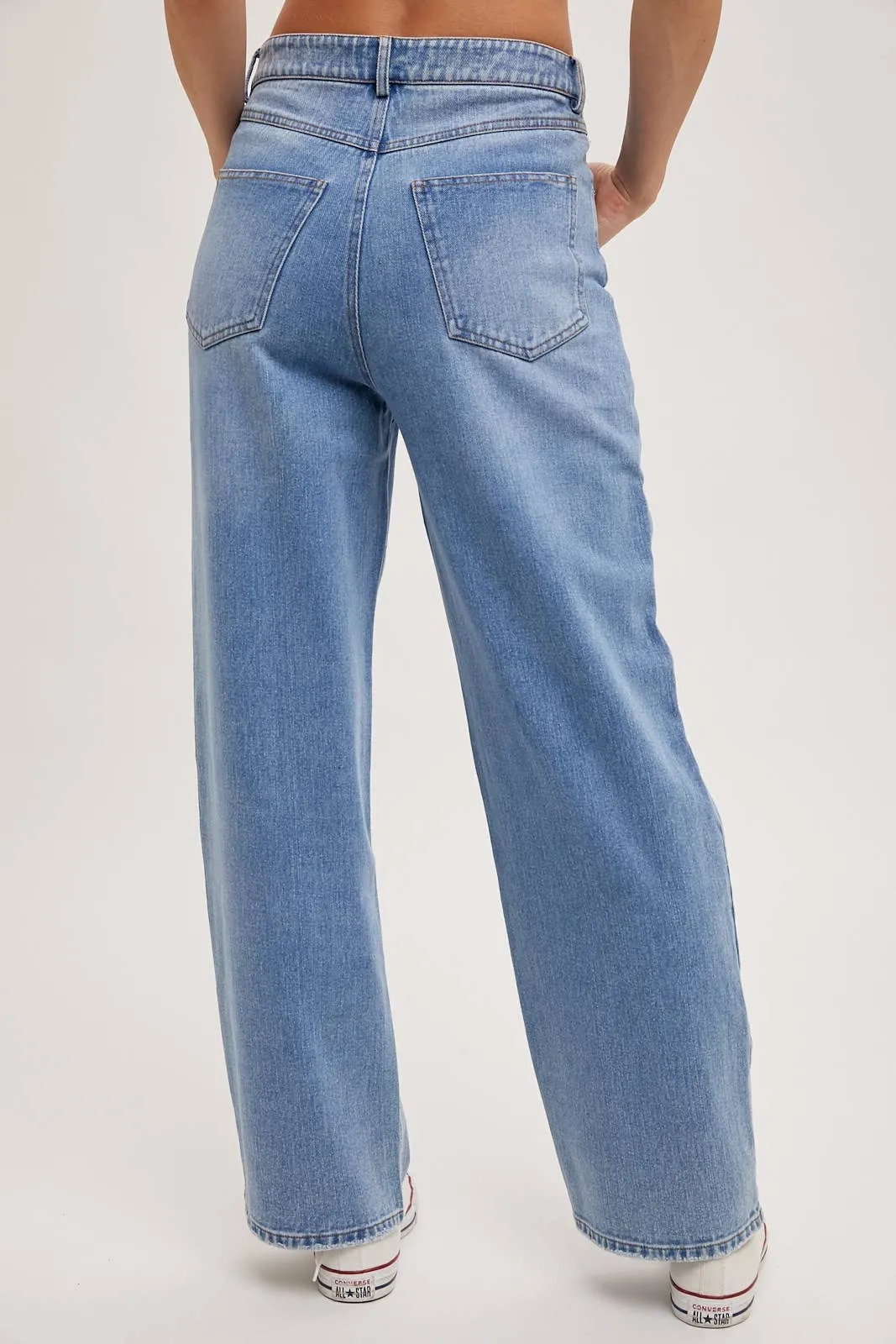 Bluivy High Rise Jeans- Light wash