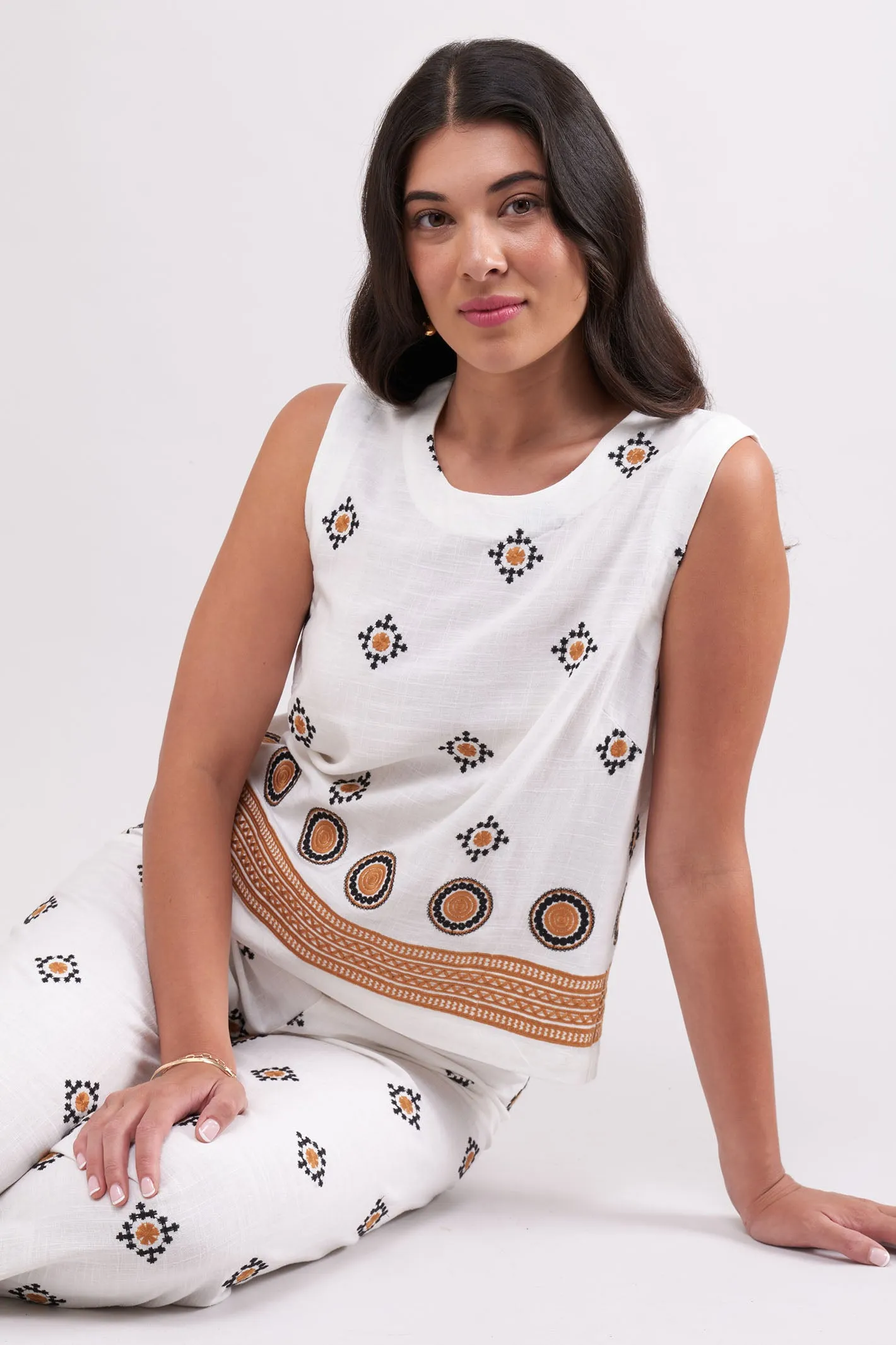 Foil FO7881 Well Crafted Embroidered Linen Trouser