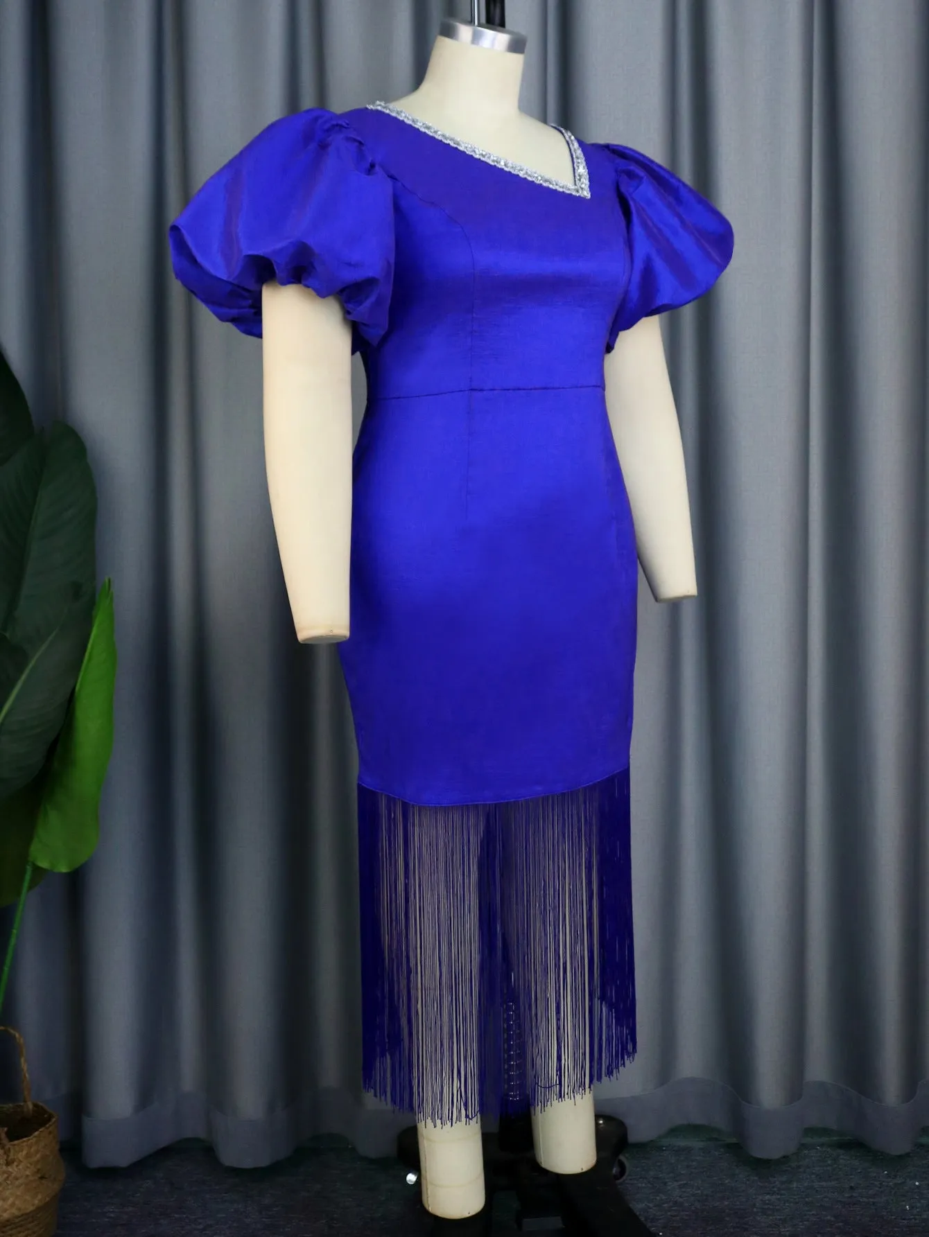 Irregular Lantern Sleeve Fashion Rhinestones and Tassel Details Dress