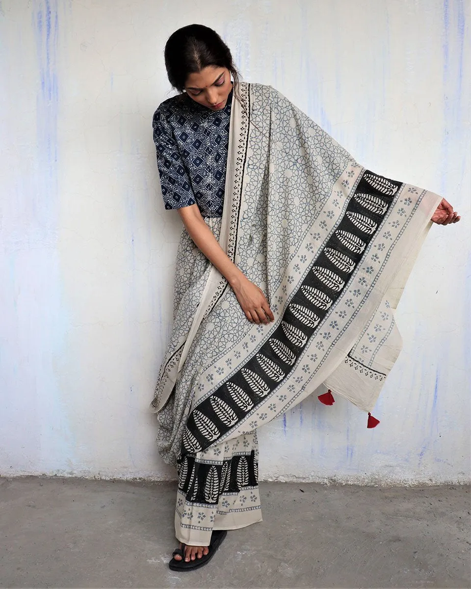 Ivory Black Border Block Printed Cotton Mul Saree - God