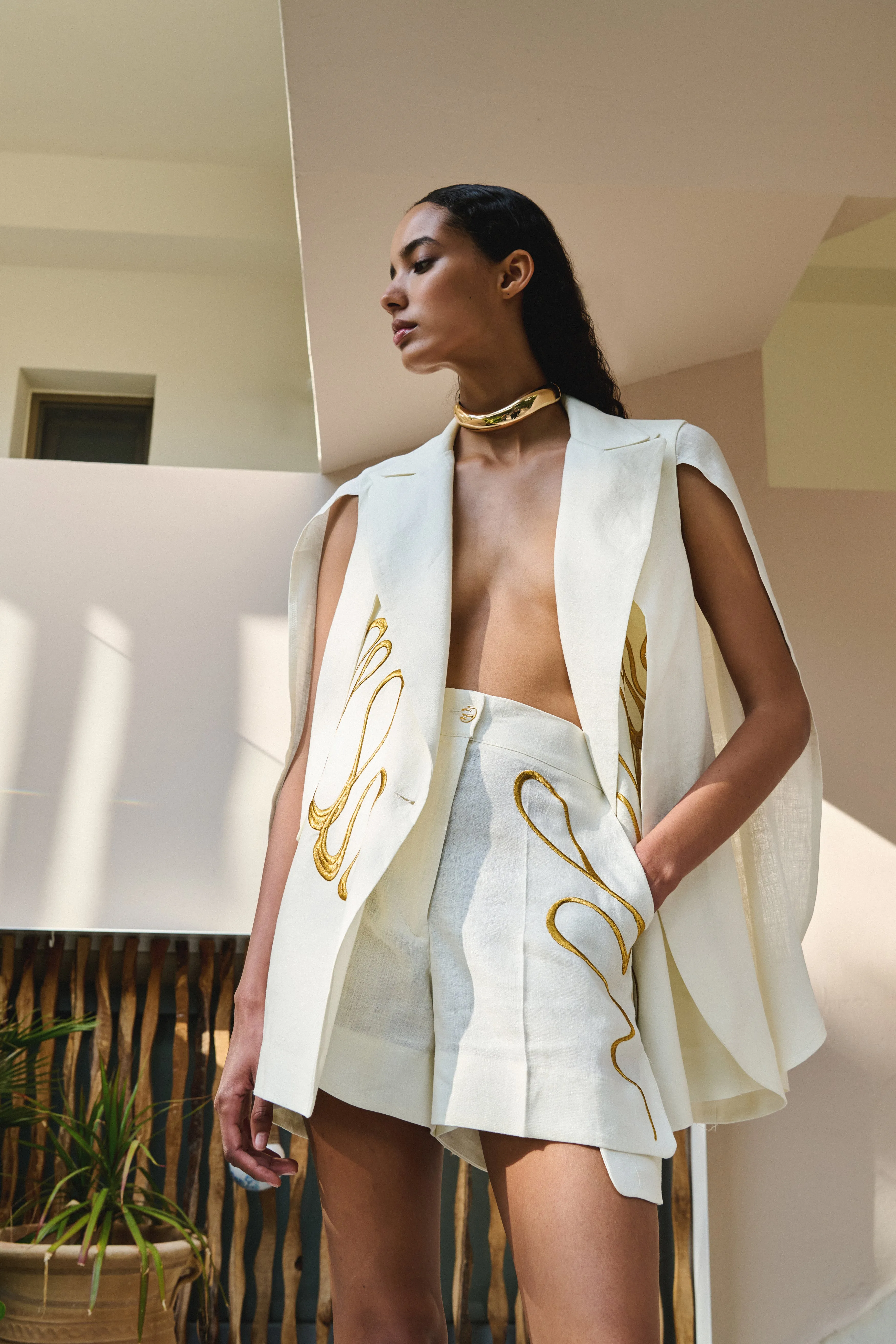 Jacket in Embroidered Linen