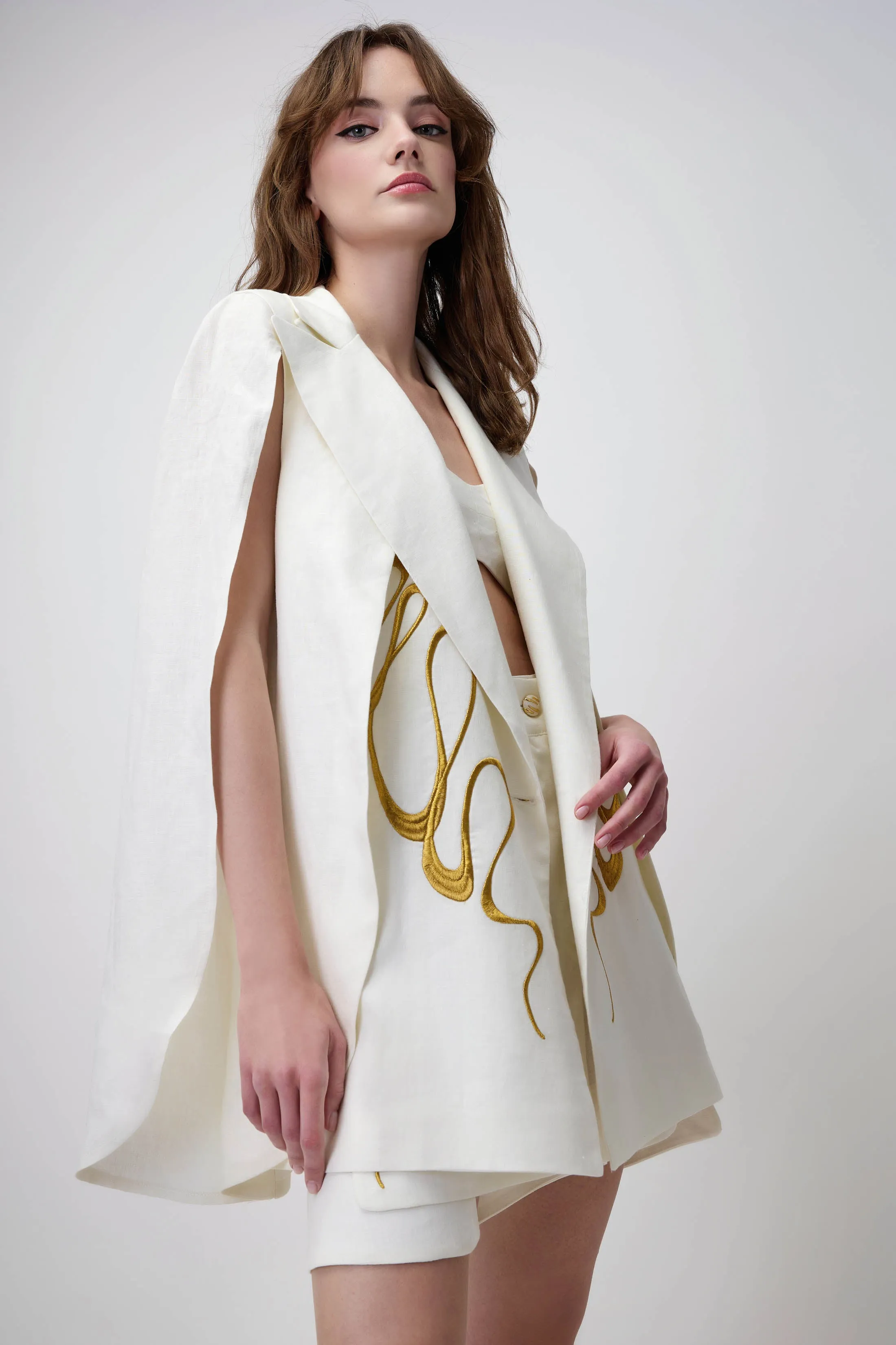 Jacket in Embroidered Linen