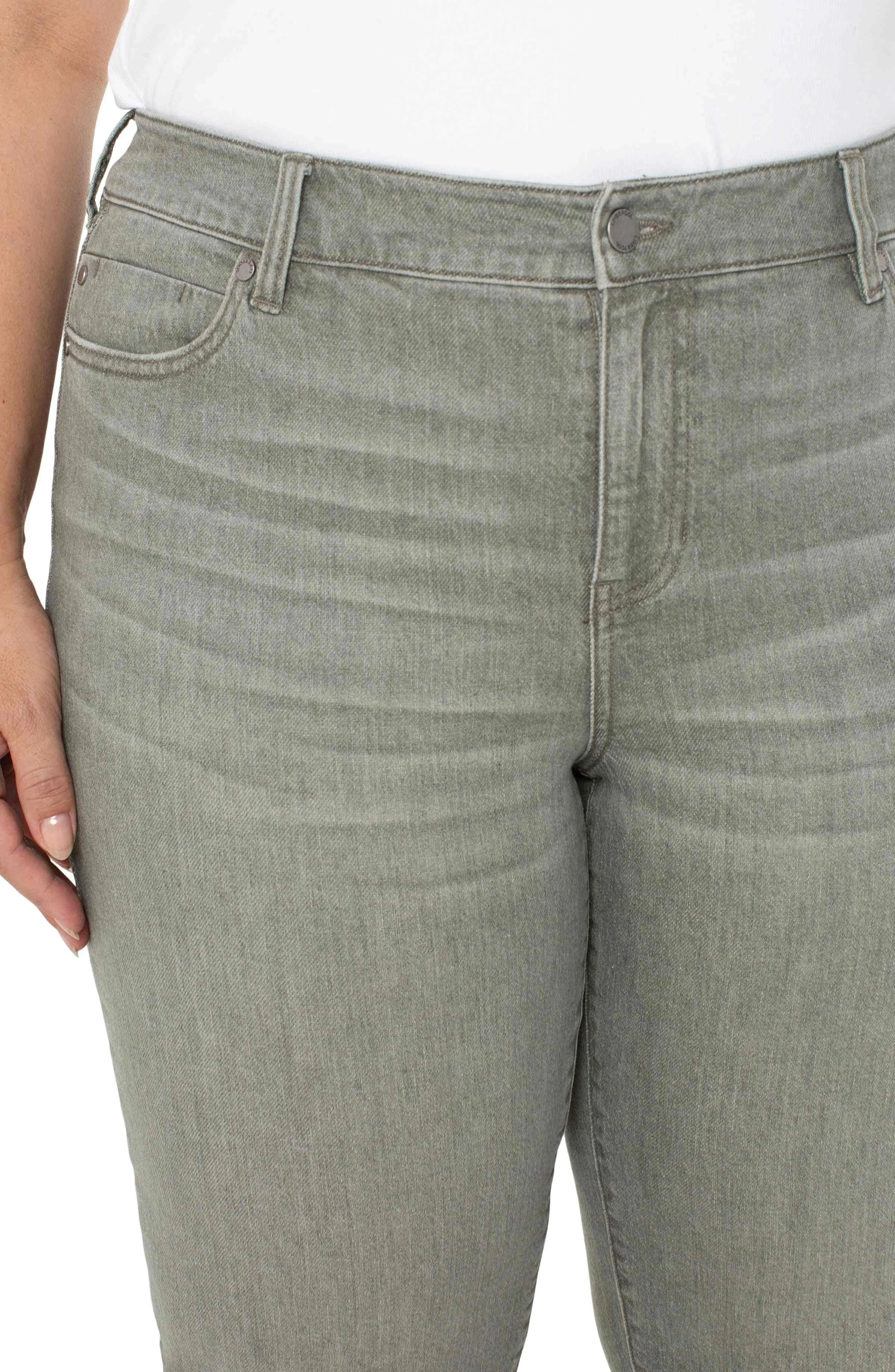 LIV RELAXED SKINNY