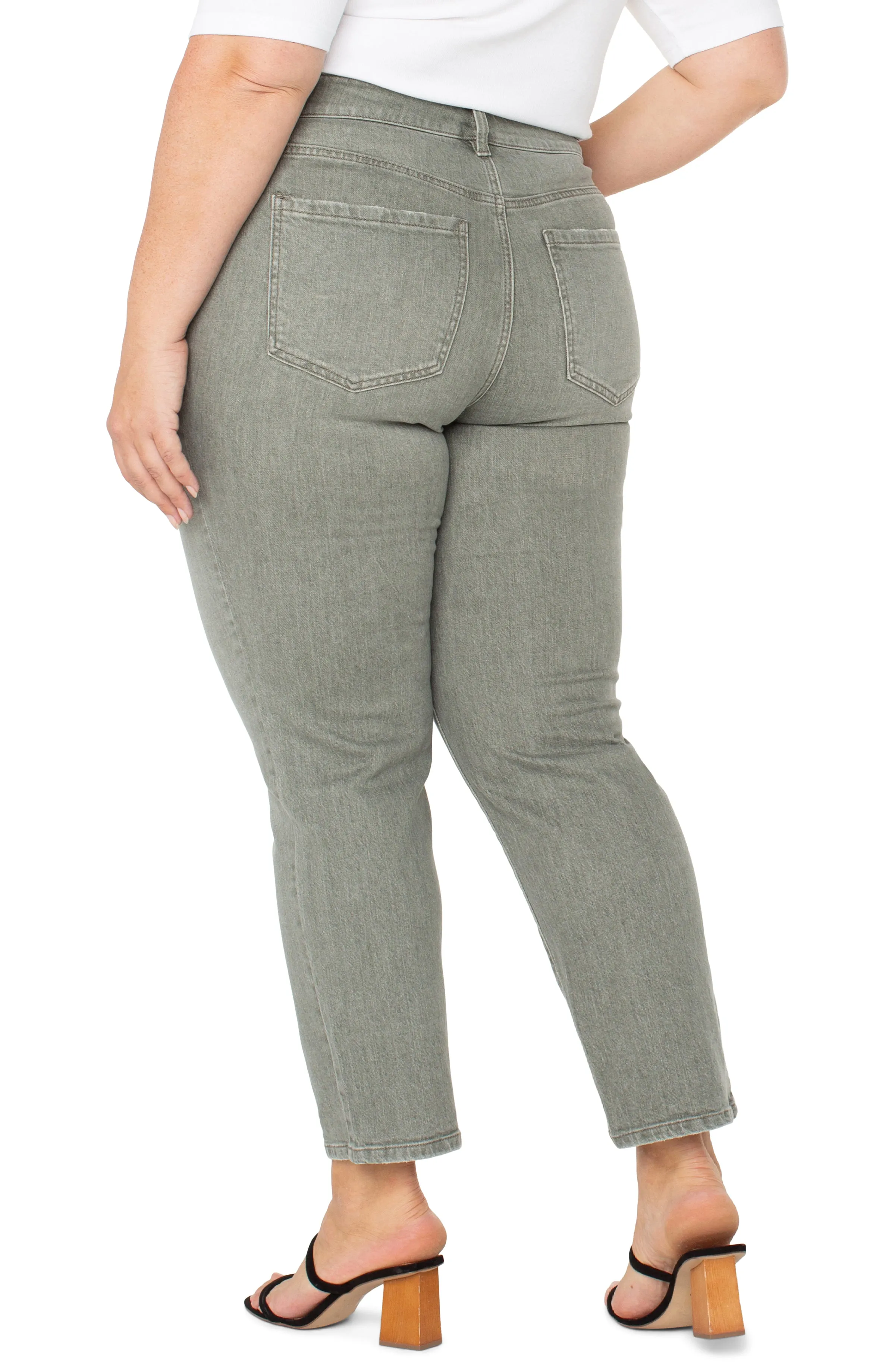 LIV RELAXED SKINNY