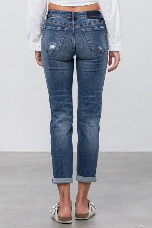 MID-RISE SLIM BOYFRIEND JEANS