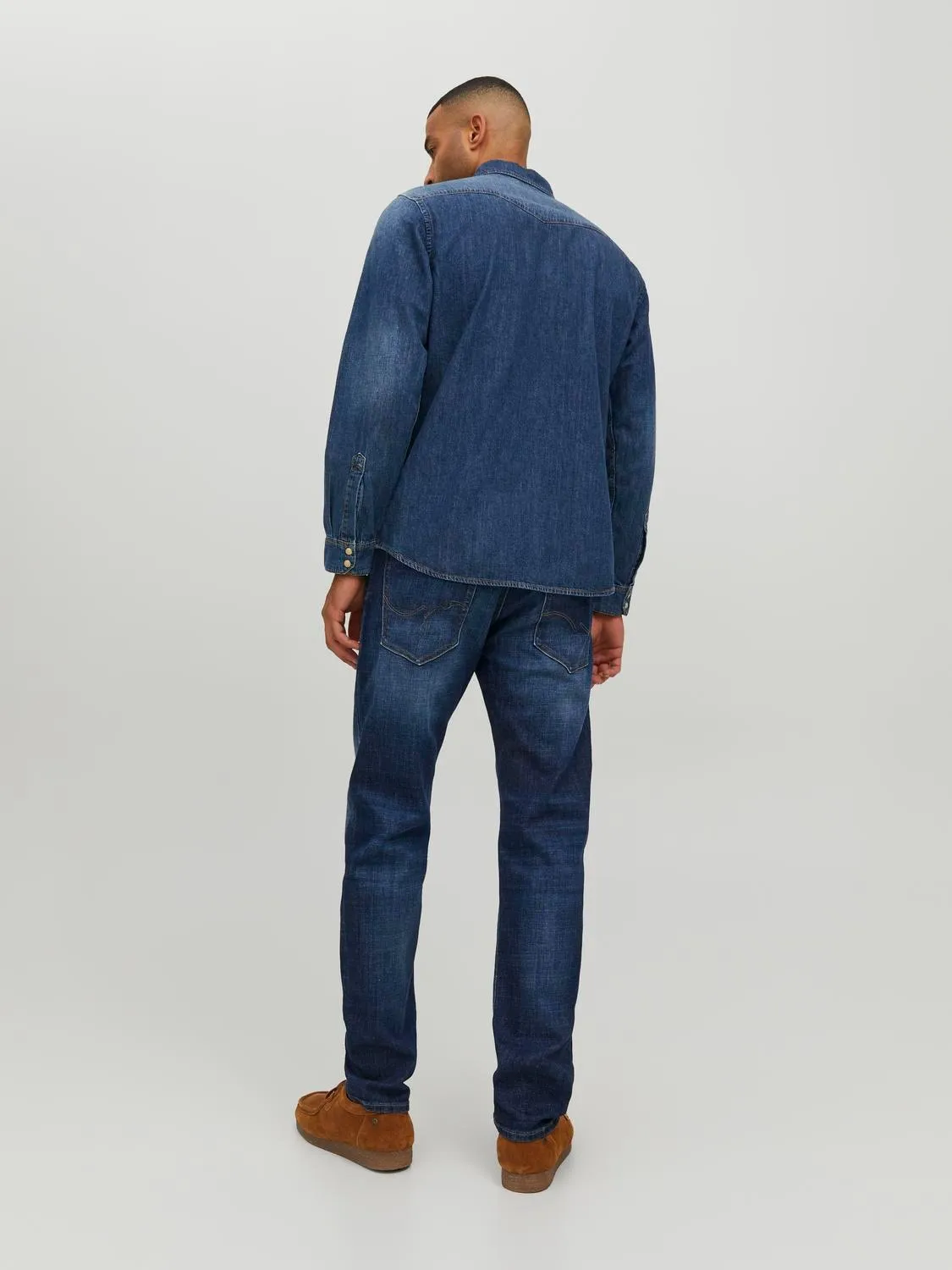 Mike 211 Relaxed Tapered Fit Jeans