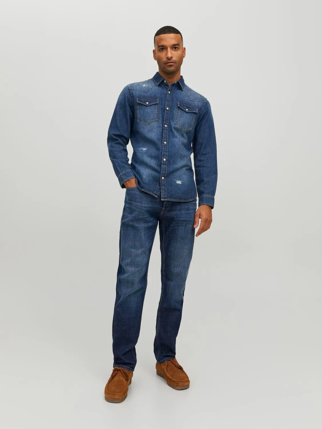 Mike 211 Relaxed Tapered Fit Jeans