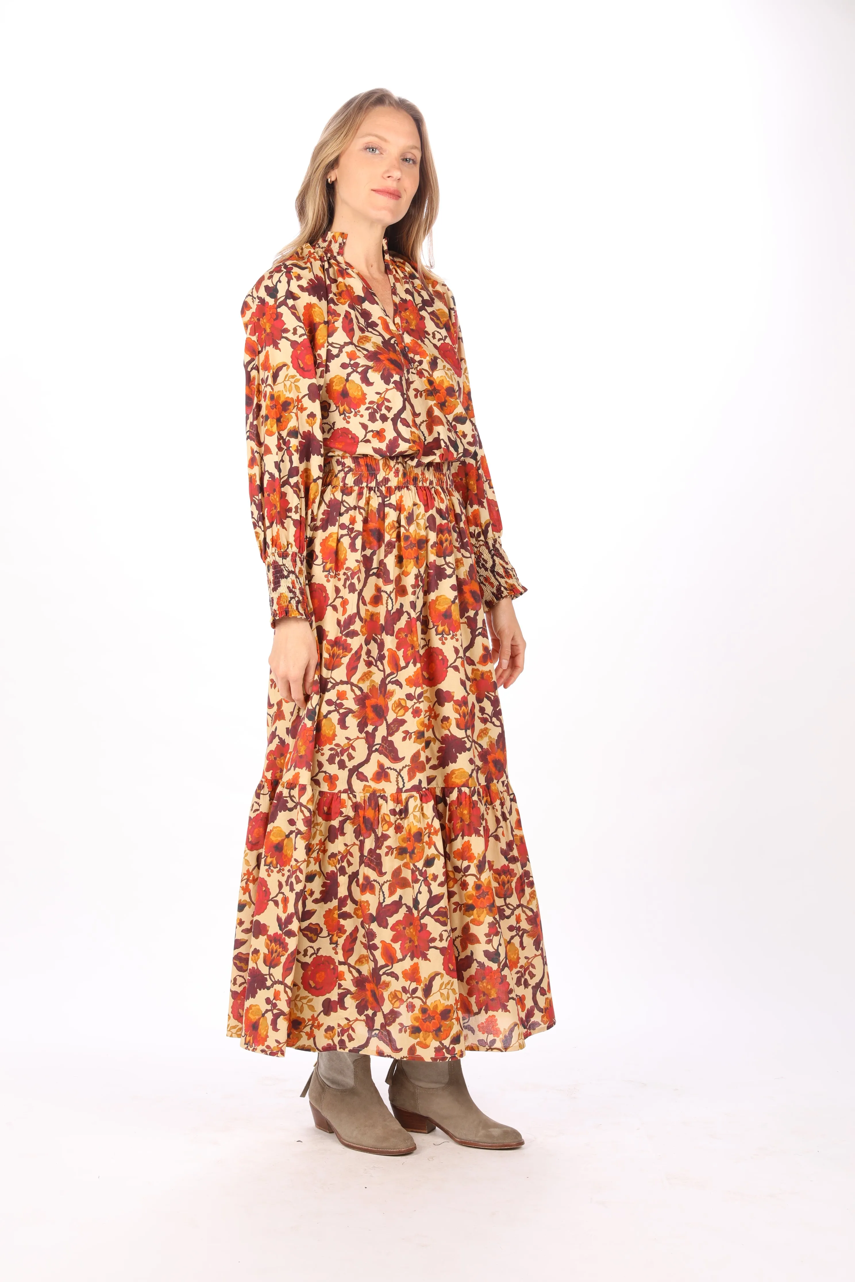 Romi Top. Flower Field
