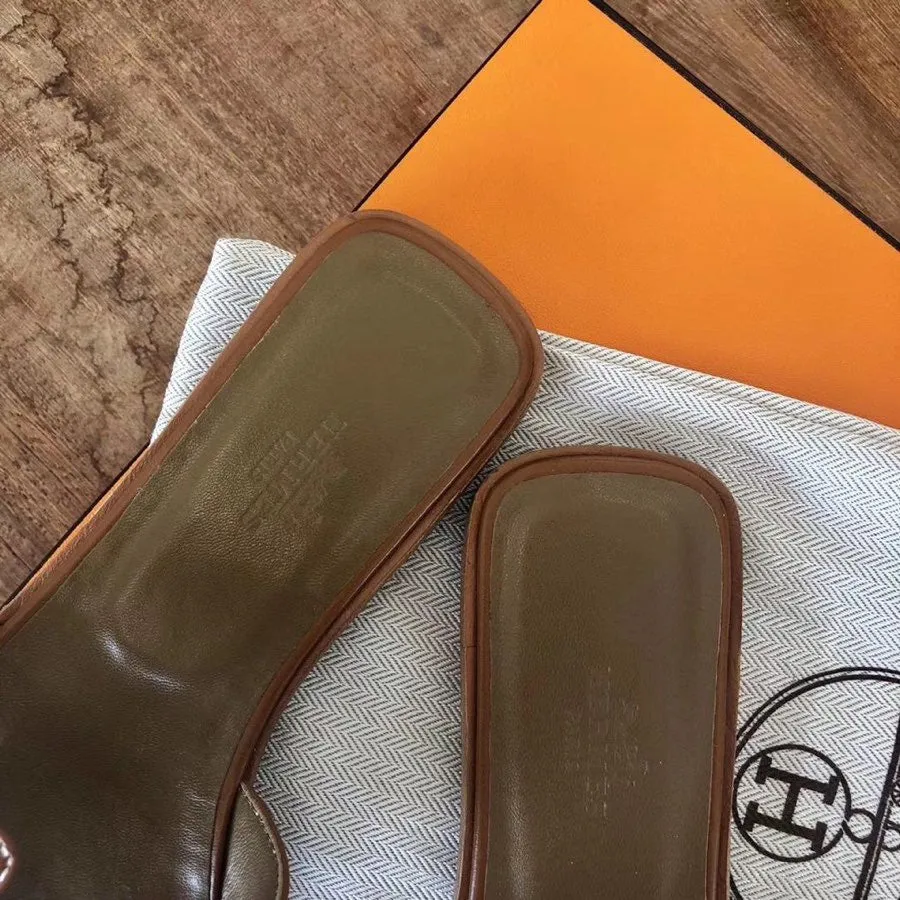 SE824 H Slippers / Size4-11