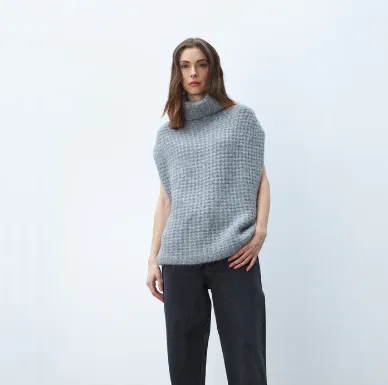 Solange Sweater Vest (Gray Owl)
