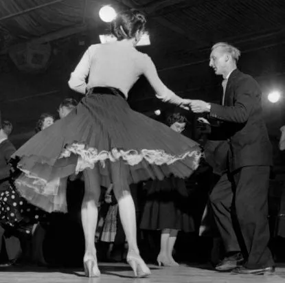 The "Beverly" Button Front Full Circle Skirt with Pockets in Solid Black, Authentic 1950s Vintage Style